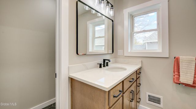 354 Mohawk Avenue, Scotia, NY 12302