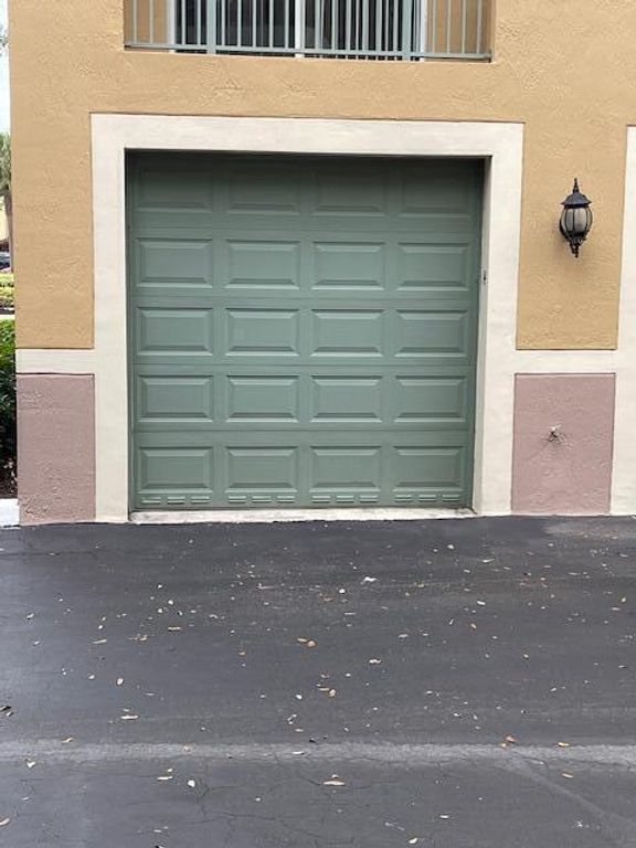 Image 22 of property listing at 11730 Saint Andrews Place 306, Wellington, FL 33414