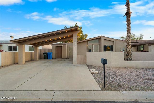 10519 W HEATHERBRAE Drive, Phoenix, AZ 85037