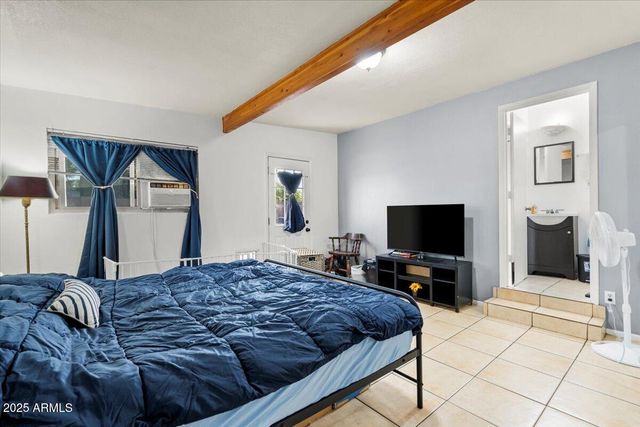 10519 W HEATHERBRAE Drive, Phoenix, AZ 85037