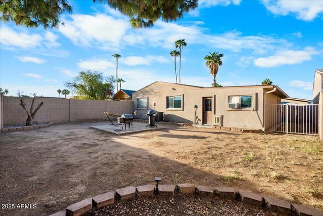 10519 W HEATHERBRAE Drive, Phoenix, AZ 85037