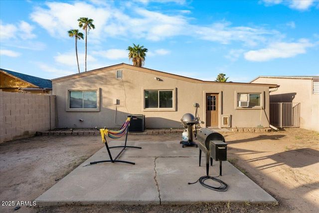 10519 W HEATHERBRAE Drive, Phoenix, AZ 85037