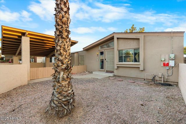 10519 W HEATHERBRAE Drive, Phoenix, AZ 85037