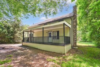 46 Chestnut St Pl, East Longmeadow, MA 01028