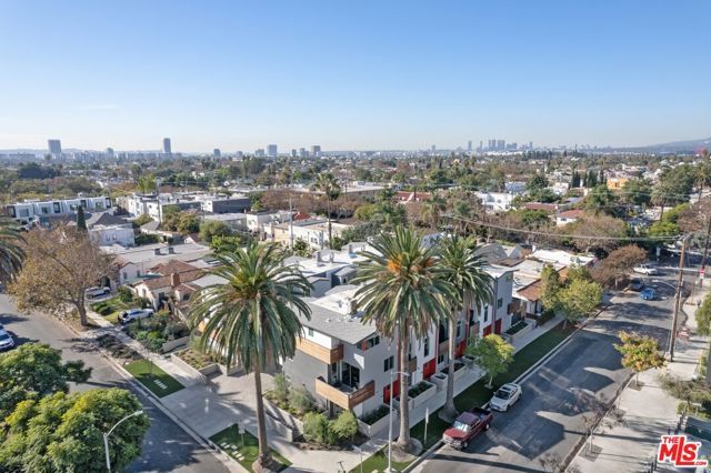 7150 Willoughby Avenue, Los Angeles, CA 90046