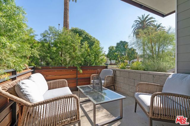 7150 Willoughby Avenue, Los Angeles, CA 90046