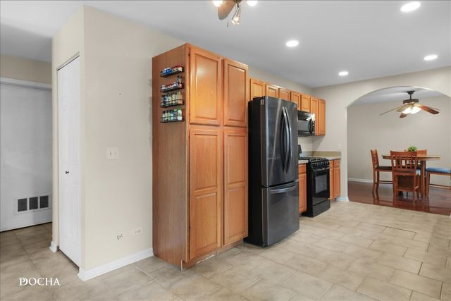 346 Thistle Drive, Bolingbrook, IL 60490