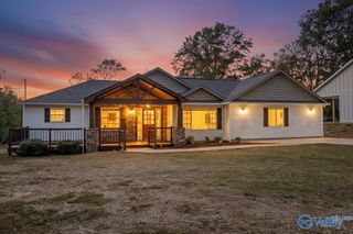 174 Robert Circle, Guntersville, AL 35976
