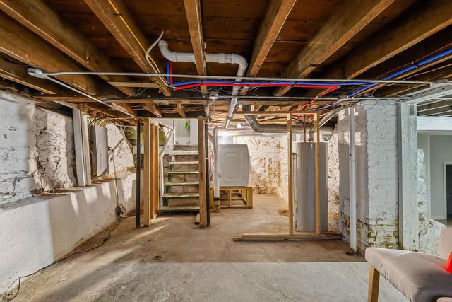 4 PROSPECT AVENUE, Oshkosh, WI 54901