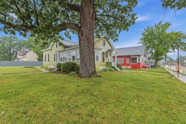 4 PROSPECT AVENUE, Oshkosh, WI 54901