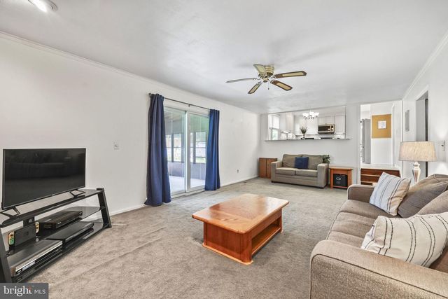 33 RAY DWIER DR, Hamilton, NJ 08690