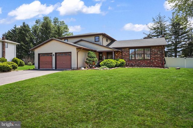33 RAY DWIER DR, Hamilton, NJ 08690