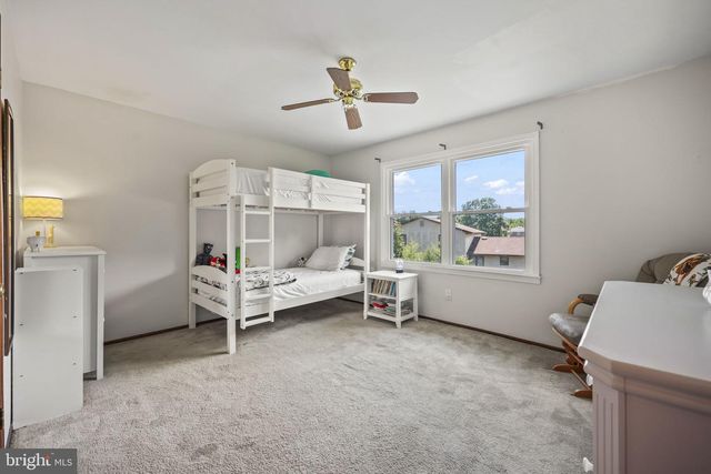 33 RAY DWIER DR, Hamilton, NJ 08690