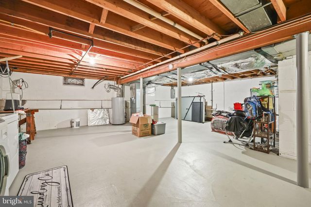 33 RAY DWIER DR, Hamilton, NJ 08690