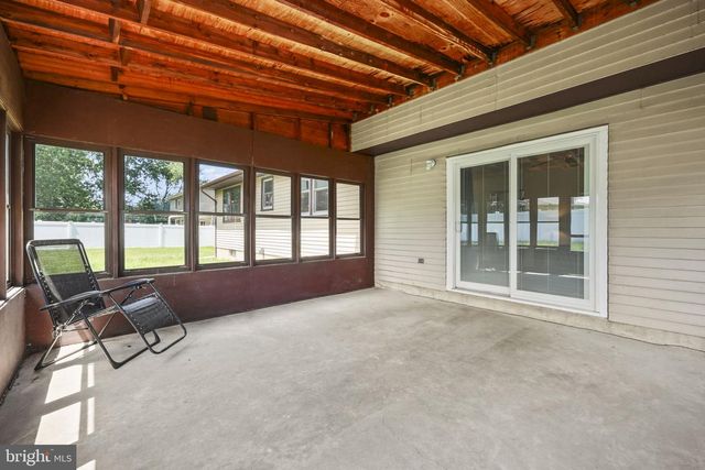 33 RAY DWIER DR, Hamilton, NJ 08690
