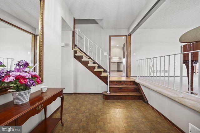 33 RAY DWIER DR, Hamilton, NJ 08690