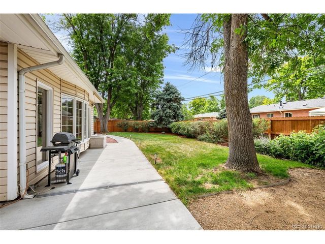 6421 Iris Ct, Arvada, CO 80004