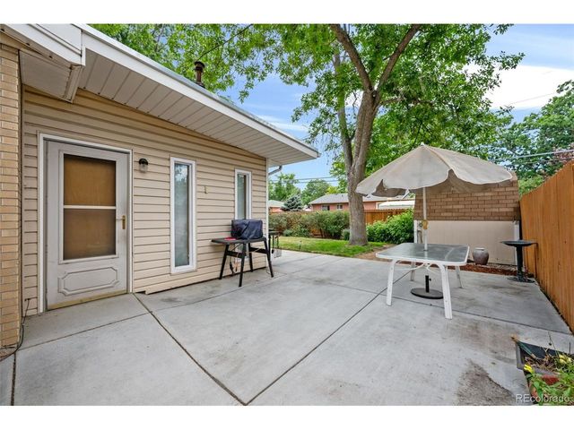 6421 Iris Ct, Arvada, CO 80004