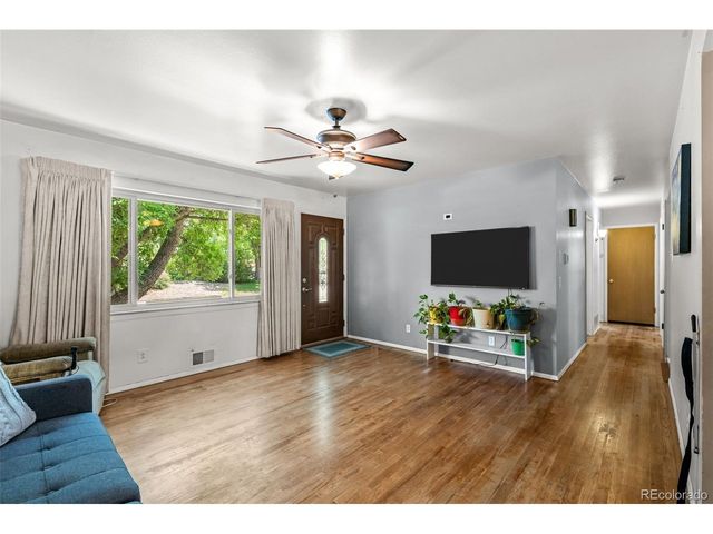 6421 Iris Ct, Arvada, CO 80004