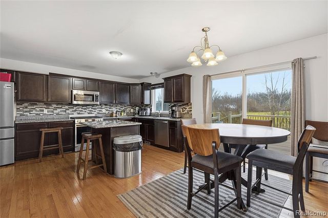 33555 Sand Piper Drive, Romulus, MI 48174