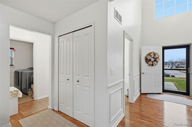 33555 Sand Piper Drive, Romulus, MI 48174