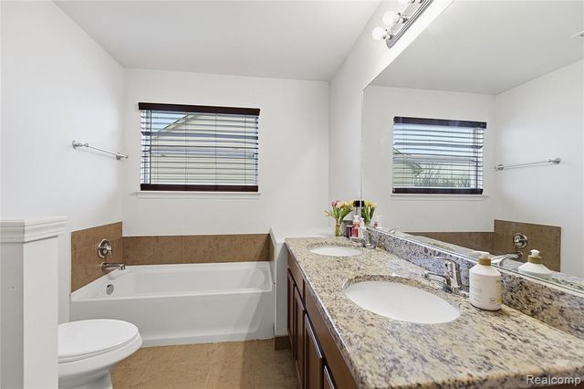 33555 Sand Piper Drive, Romulus, MI 48174