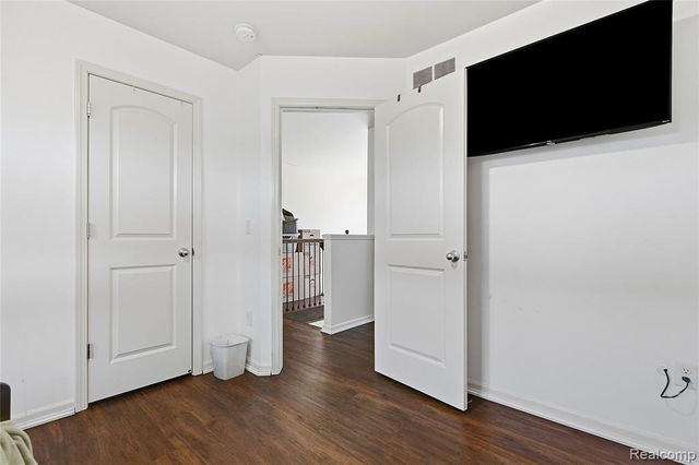 33555 Sand Piper Drive, Romulus, MI 48174