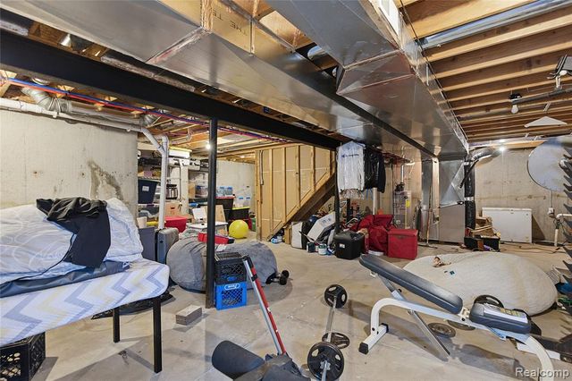 33555 Sand Piper Drive, Romulus, MI 48174