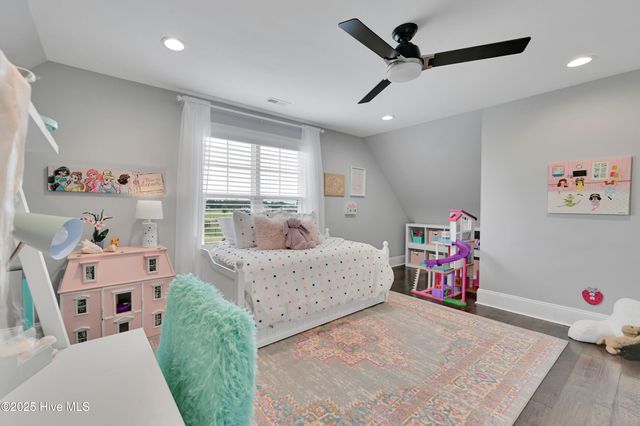 1357 Autumn Lakes Drive, Grimesland, NC 27837