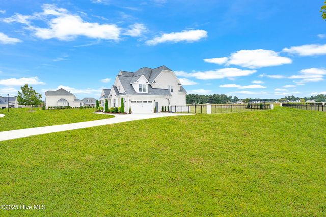 1357 Autumn Lakes Drive, Grimesland, NC 27837