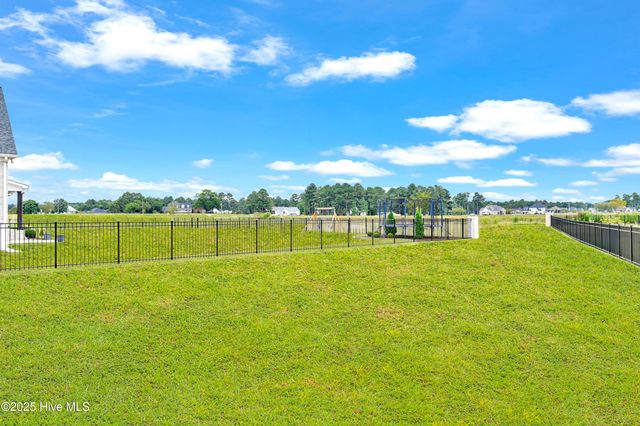 1357 Autumn Lakes Drive, Grimesland, NC 27837