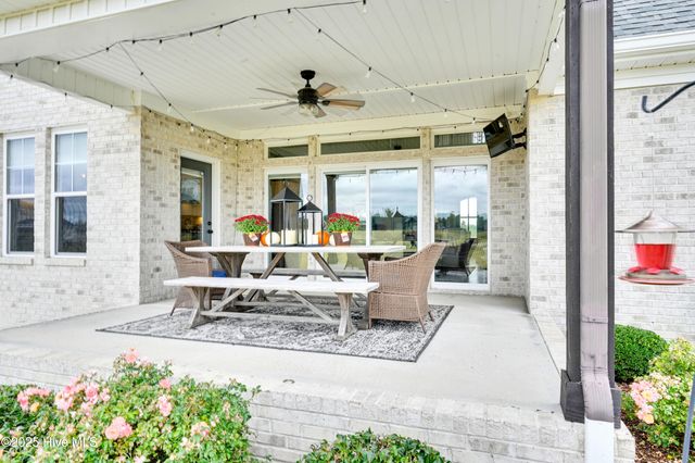 1357 Autumn Lakes Drive, Grimesland, NC 27837