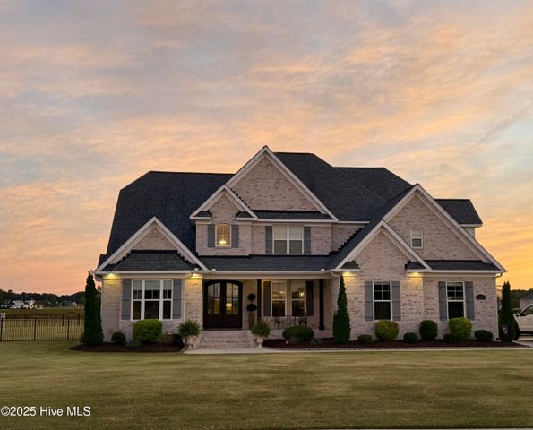 1357 Autumn Lakes Drive, Grimesland, NC 27837