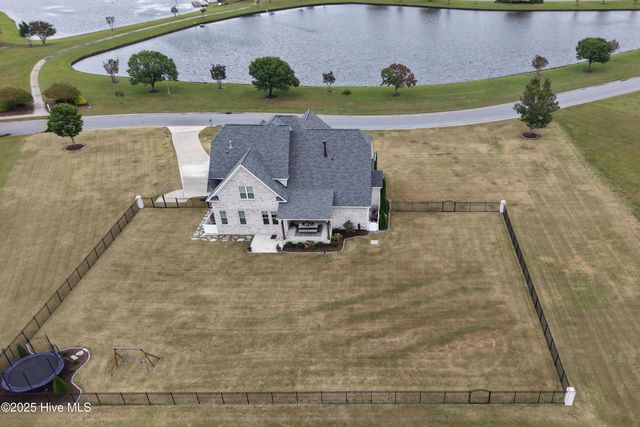 1357 Autumn Lakes Drive, Grimesland, NC 27837