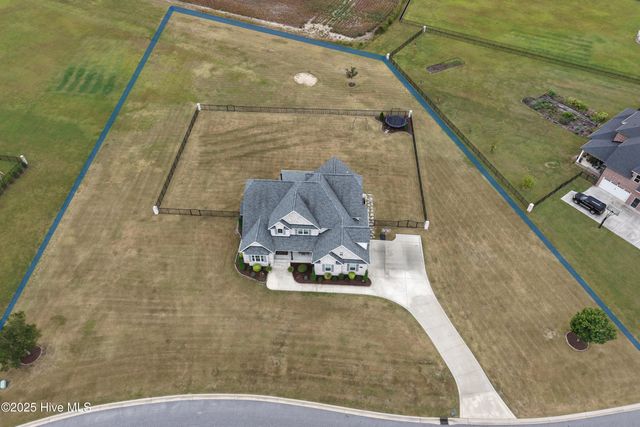 1357 Autumn Lakes Drive, Grimesland, NC 27837