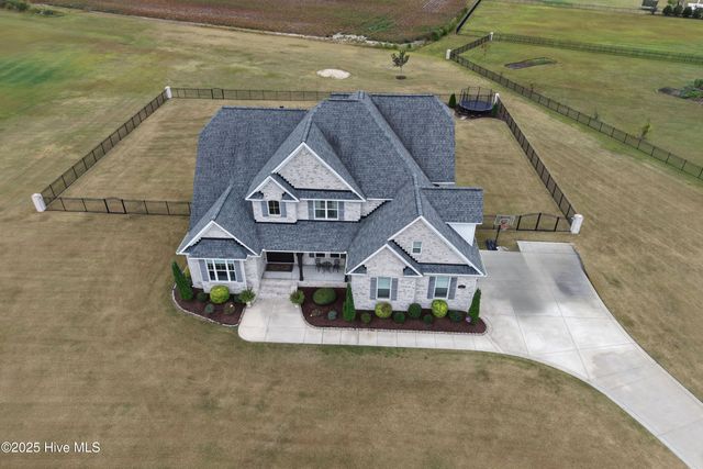 1357 Autumn Lakes Drive, Grimesland, NC 27837