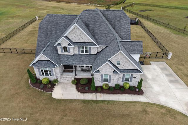 1357 Autumn Lakes Drive, Grimesland, NC 27837