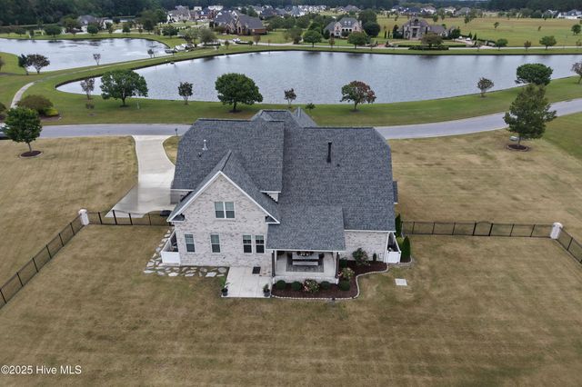 1357 Autumn Lakes Drive, Grimesland, NC 27837