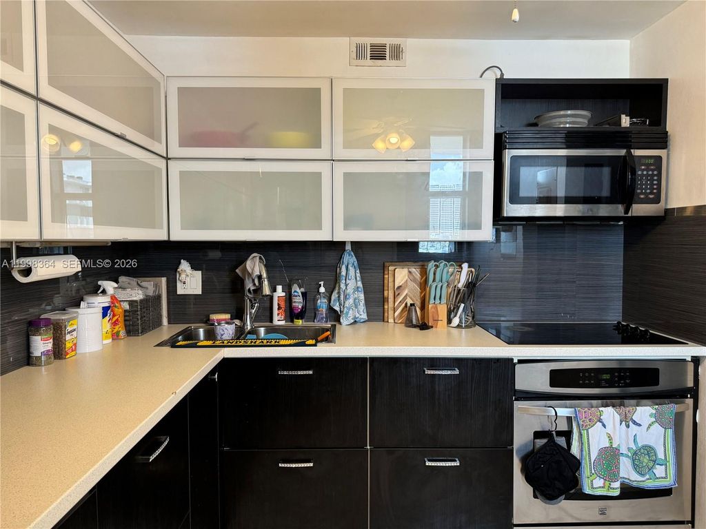 3660 NE 166th Street 812, North Miami Beach, FL 33160