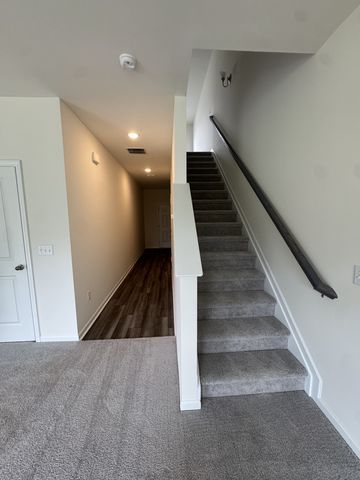 181 Snowdrop Ave, La Vergne, TN 37086