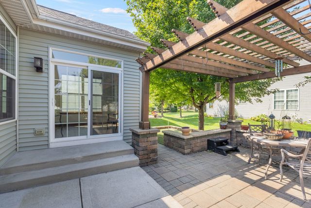 900 Scottsdale Drive, Hampshire, IL 60140