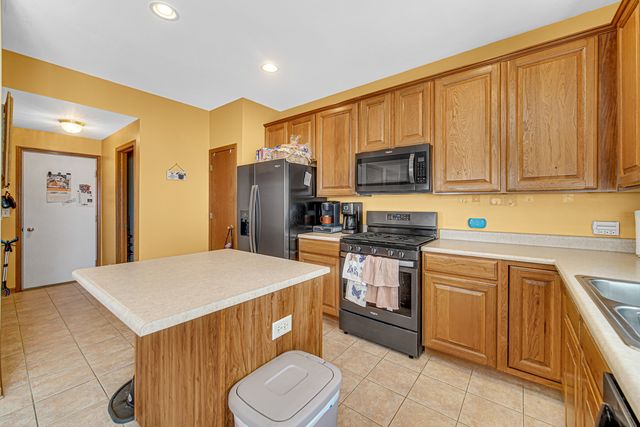 188 Breckenridge Court, Gilberts, IL 60136