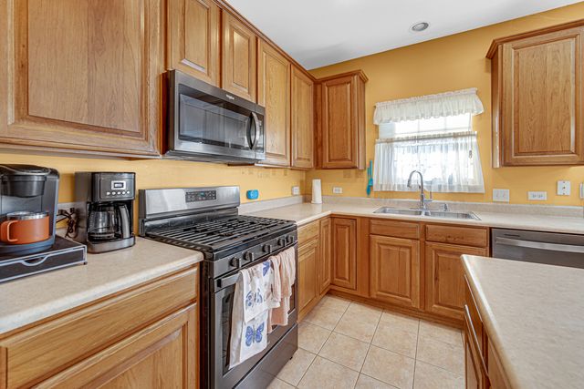 188 Breckenridge Court, Gilberts, IL 60136