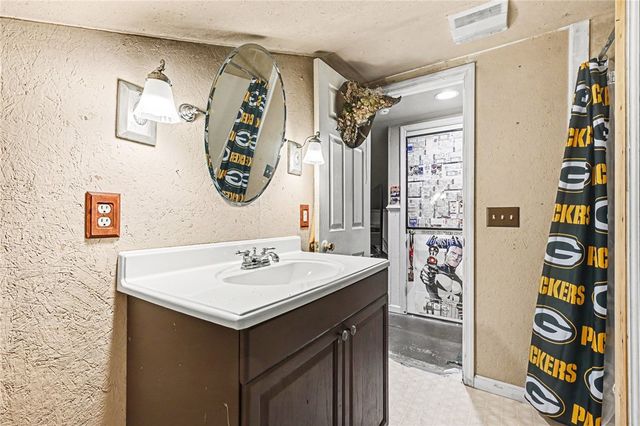 1261 Wallaby Drive, Beavercreek, OH 45432