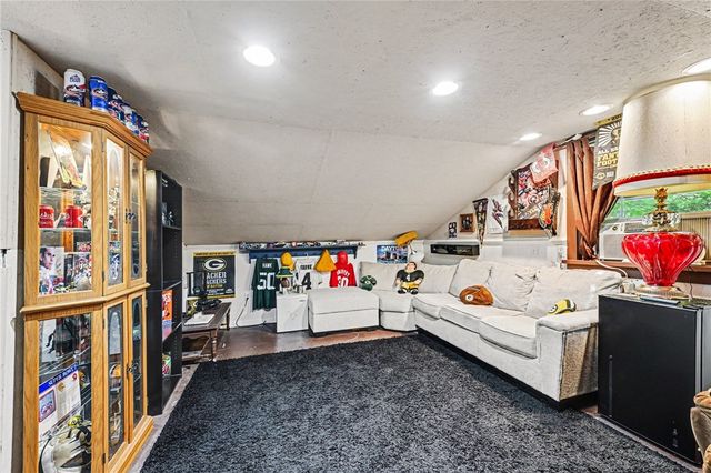 1261 Wallaby Drive, Beavercreek, OH 45432