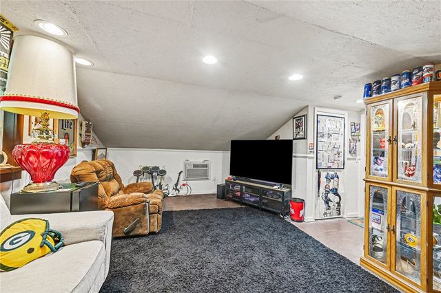 1261 Wallaby Drive, Beavercreek, OH 45432