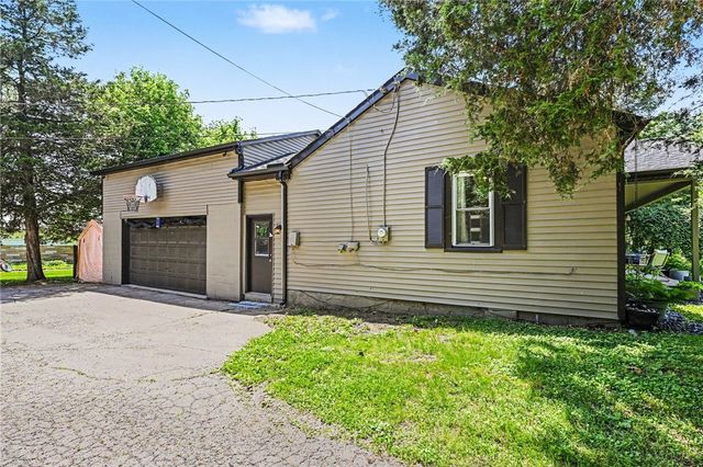 1261 Wallaby Drive, Beavercreek, OH 45432