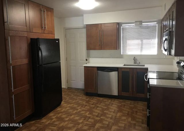 2727 E MONTECITO Avenue, Phoenix, AZ 85016