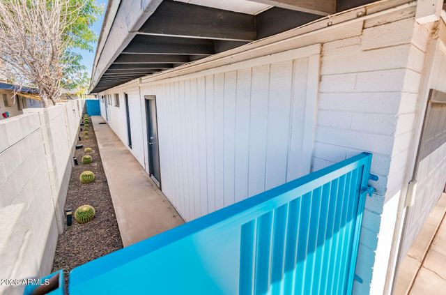 2727 E MONTECITO Avenue, Phoenix, AZ 85016