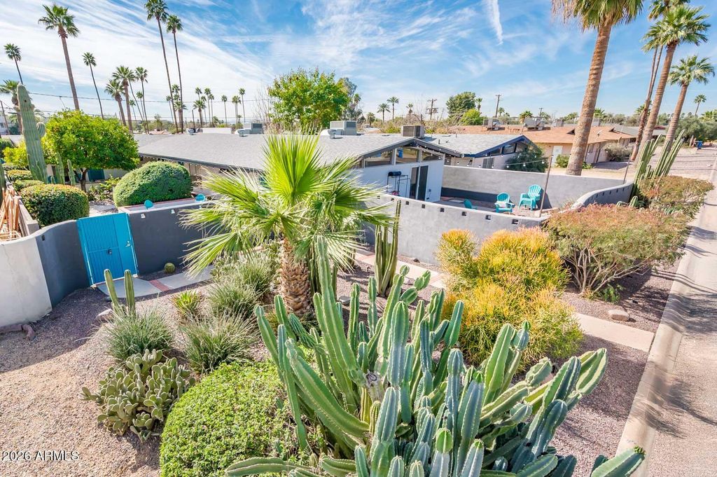 2727 E MONTECITO Avenue, Phoenix, AZ 85016